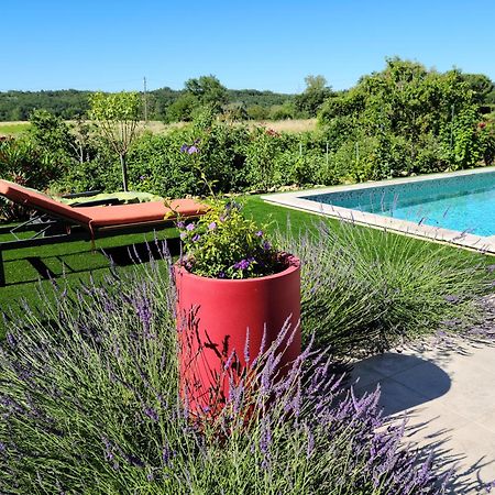 Les Papillons D'Uzes Bed and Breakfast Saint-Laurent-la-Vernède Exteriör bild